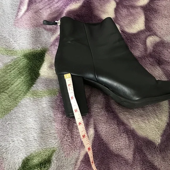 Christian Soriano Heeled Ankle Boots - Picture 8 of 10